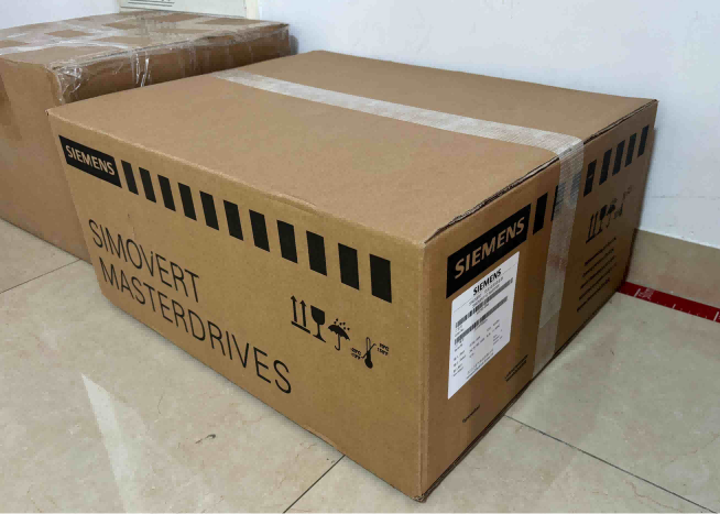 Stock original sellado de Siemens SIMOVERT MASTERDRIVES listo para clientes industriales globales